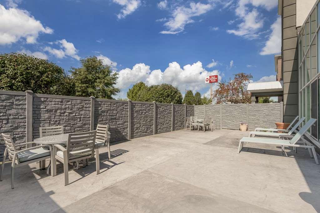 Best Western Plus Lafayette Hotel University Area Facilities photo