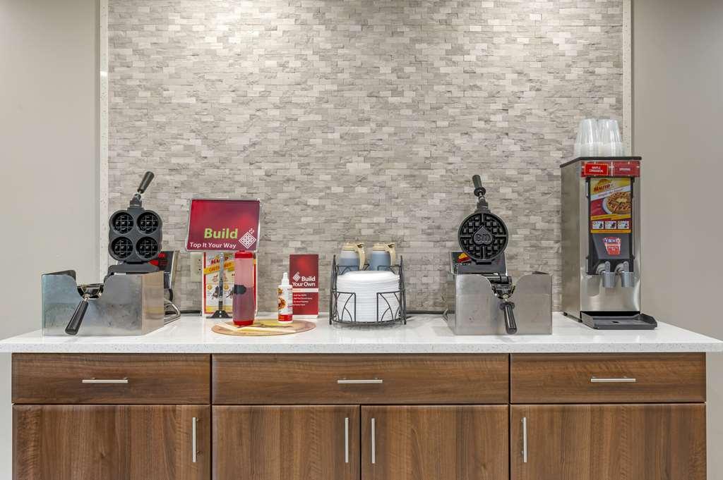 Best Western Plus Lafayette Hotel University Area Restaurant photo