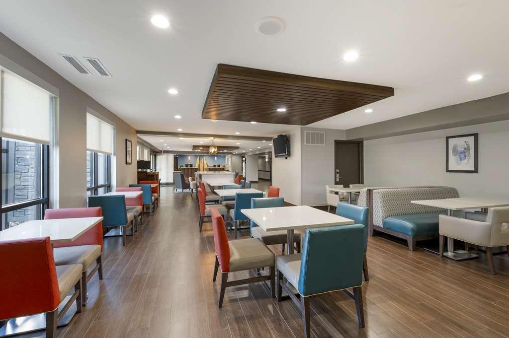 Best Western Plus Lafayette Hotel University Area Restaurant photo