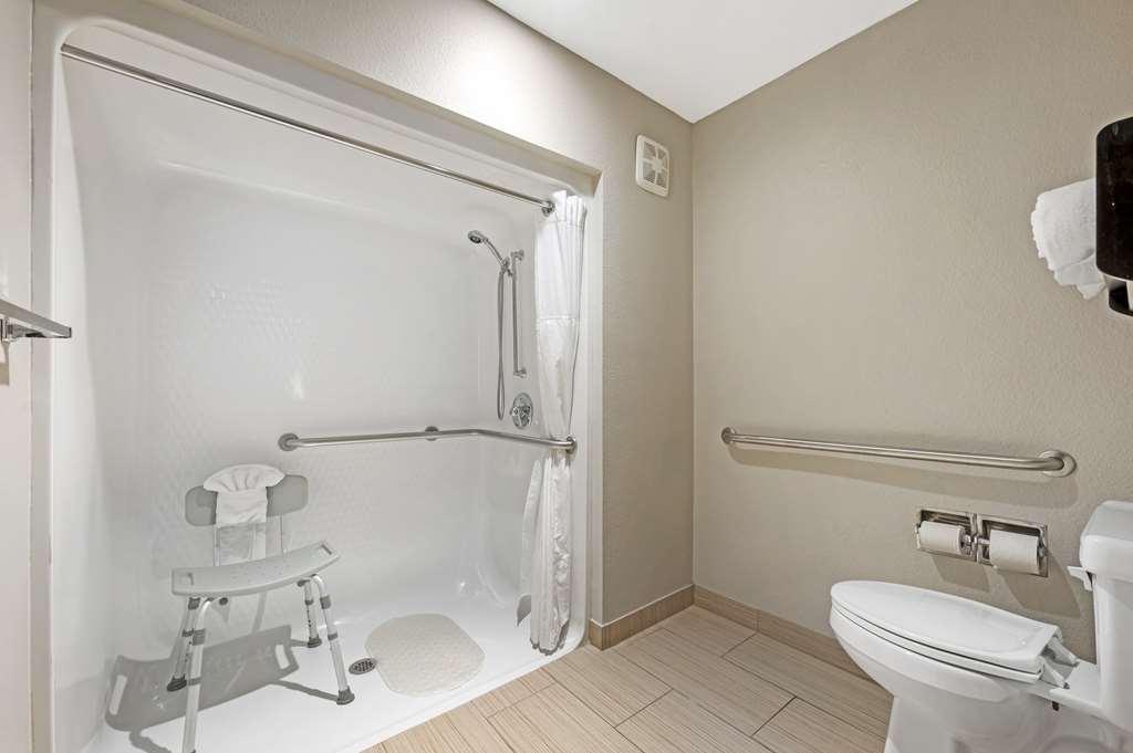 Best Western Plus Lafayette Hotel University Area Room photo